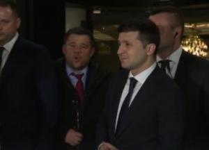 Богдан странно себя вел во время брифинга Зеленского в Париже (видео) 