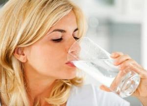 Эксперты озвучили признаки нехватки воды в организме