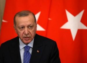 Турция отменяет введенный из-за COVID-19 комендантский час