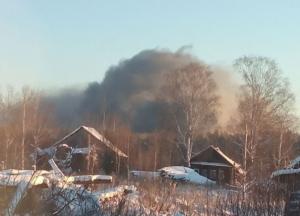 "Усе вибухає, ЗМІ мовчать": у росіян паніка через атаку на ракетний арсенал, йде евакуація (відео)