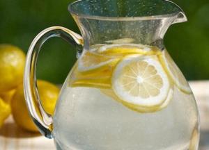 Медики перечислили 3 лучших напитка на пустой желудок