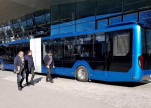 В Тбилиси запустят 18-метровый автобус без пассажиров