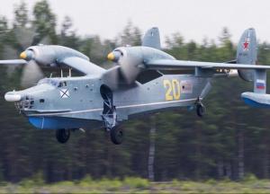 На аеродромах у Криму знищили багато російських літаків та вертольотів: з’явились супутникові знімки 