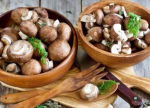 Медики объяснили, почему мужчинам нужно есть грибы