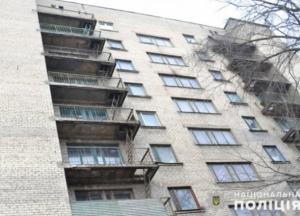 В Покровске, прыгнув с балкона общежития на восьмом этаже, погибла студентка