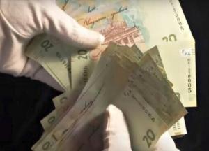 Украинцев ждет новый налог: платить придется даже с подарков