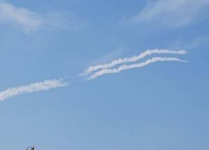 Над Дніпром наша ППО майстерно збила 4 ворожих "Калібри": з’явилось відео та подробиці від Залужного