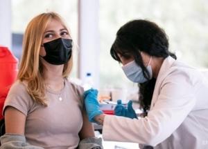 На курортах Херсонской области откроют пункты COVID-вакцинации для всех желающих