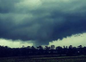 В США пронесся мощный торнадо: погибло 22 человека (видео)