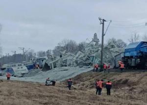 Поїзд на Житомирщині розплавило після удару шахеда: з’явились фото