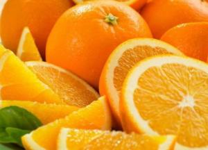Врачи рассказали, кому нельзя есть апельсины