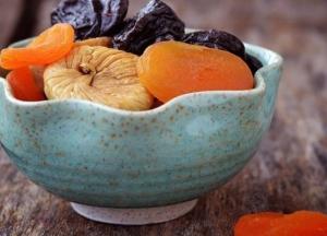 Медики назвали фрукты для укрепления позвоночника