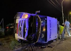 В Ужгороде авто врезалось в "скорую", пять пострадавших (фото)