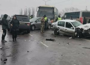 Под Киевом в ДТП пострадали девять автомобилей (фото)