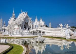 Еще одна курортная страна открылась для украинцев