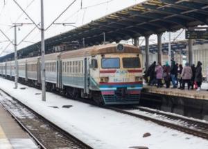 "Укрзализныця" запустит 19 поездов в Карпаты на Рождество