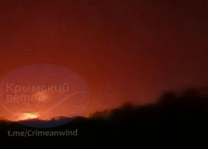 У Криму палає військовий аеродром "Гвардійське", лунає детонація, вирують масштабні пожежі (відео)