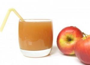 Много противопоказаний: врачи рассказали, кому нельзя пить яблочный сок