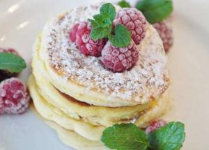 Медики рассказали, на какие заболевания указывает тяга к сладкому и жирному