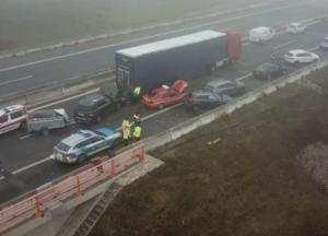 В Германии из-за непогоды столкнулись 18 автомобилей