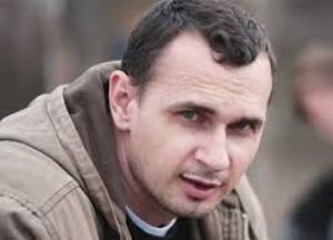 Олег Сенцов символически сжег тюремную робу (видео)