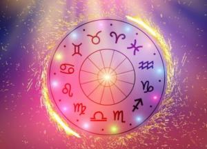 Гороскоп на 6 серпня: Козерогам - час на самоті, Рибам - зміцнення стосунків 