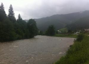 В Карпатах непогода заблокировала проезд к селам