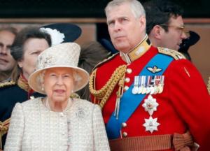 Принц Эндрю сложил с себя королевские полномочия из-за секс-скандала