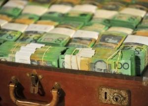 Француженка нашла в подвале чемодан с €500 тыс