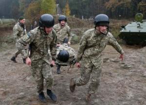 Двое украинских военных погибли на Донбассе, еще восемь получили ранения