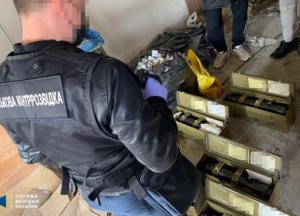 СБУ разоблачила экс-чиновника оборонного концерна на хищении оптических прицелов (фото)