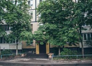 В Днепре в одной из квартир нашли мертвого мужчину в крови (фото)