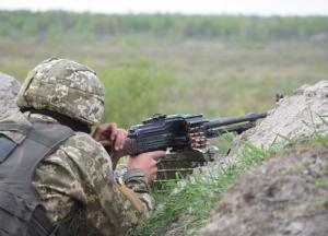 На Донбассе семь обстрелов за сутки, ранен военный