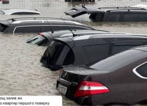 Львівщина потерпає від негоди: Львів пливе, авто залиті по дах, десятки сіл без світла (відео)