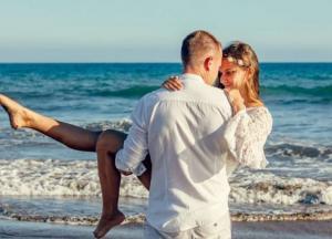 Ученые выяснили, на каком году семейной жизни супруги чувствуют себя максимально счастливыми