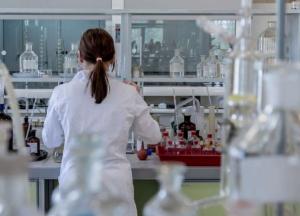 Онкологи назвали главные симптомы рака тонкой кишки