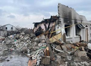 Немає дому, 11-річної сестри і батька, мати в реанімації: сім’я з Запоріжжя потребує допомоги (відео)