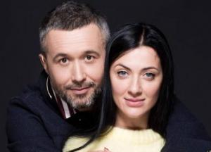 Беременная Снежана Бабкина снялась полностью обнаженной в объятиях мужа (фото)