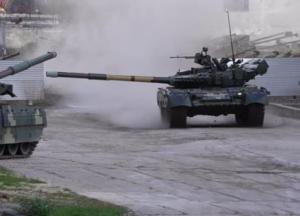 Дрифт украинского танка Т-80 попал на видео