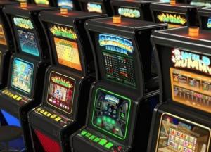 Игры с крупье, автоматы, подарки презентует казино Лавина