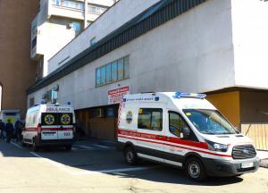 В Днепре медики борются за жизнь тяжелораненых бойцов