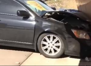 Под Киевом девушка врезалась в остановку (видео)