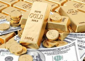 Нацбанк продає мільярдами валюту з резервів, а гривня б’є антирекорди 