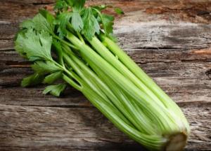 Диетологи назвали суперовощ, выводящий плохой холестерин