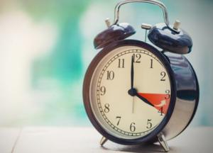 Зимнее время в Украине: когда нужно перевести часы