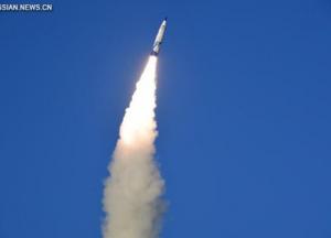 В Китае запустили суборбитальную ракету (фото, видео) 