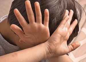 В Киеве отчим-педофил развращал 6-летнего мальчика 