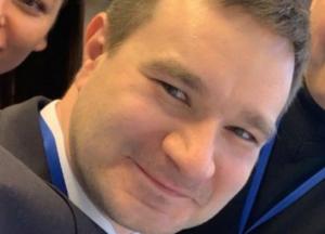 Уволенный со скандалом экс-госсекретарь Минздрава Артем Янчук собирается вернуться на госслужбу