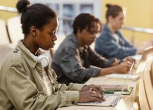 Зарубежным студентам могут разрешить обучение в Украине на иностранных языках