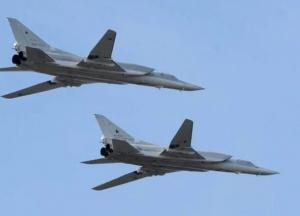 "Це все через Санта-Клауса в небі": ядерні бомбардувальники РФ годинами літали над Британією, НАТО стежило